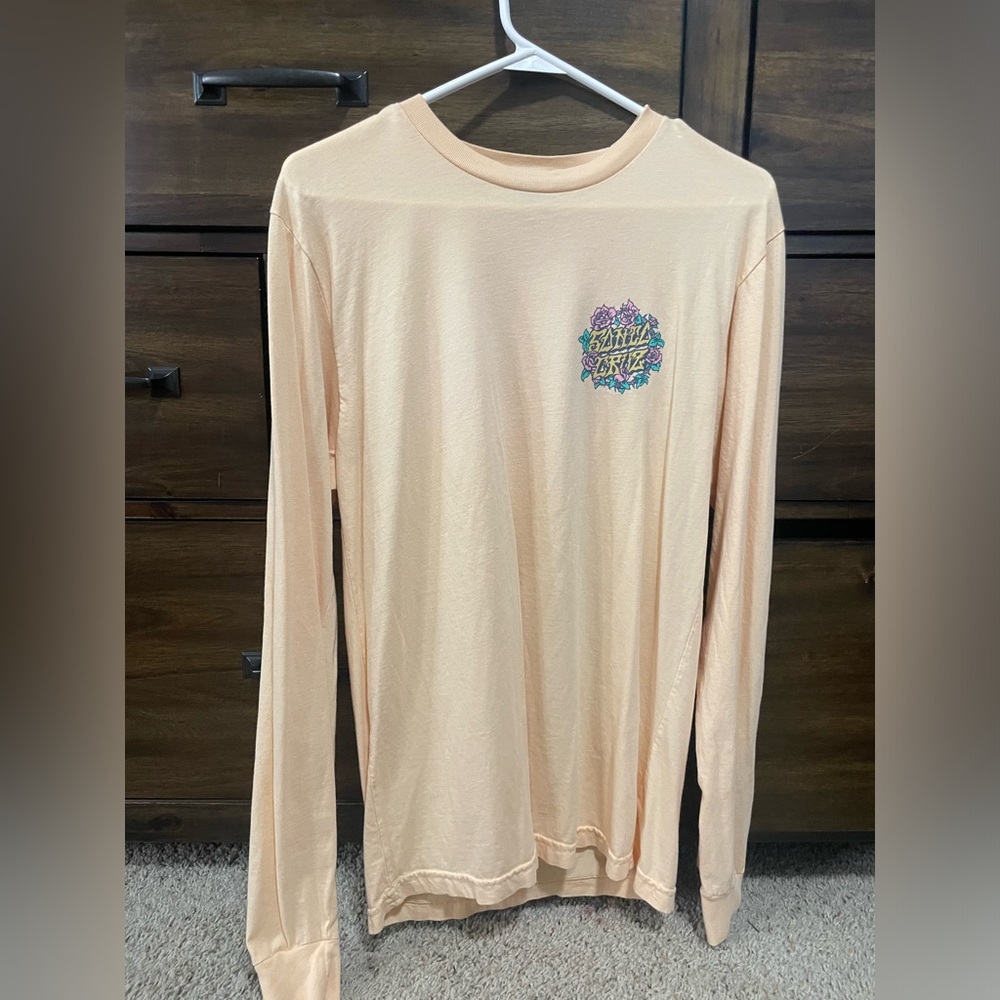 Long sleeve santa cruz and vans shirt